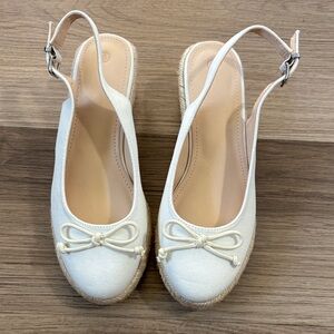 Chic White Slingback Espadrille Wedges